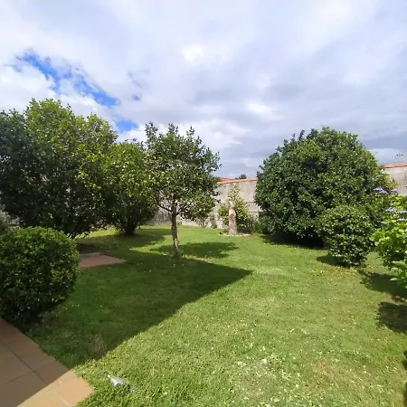 Apartamento Rua Dos Castineiros Planta Baja Appartement *